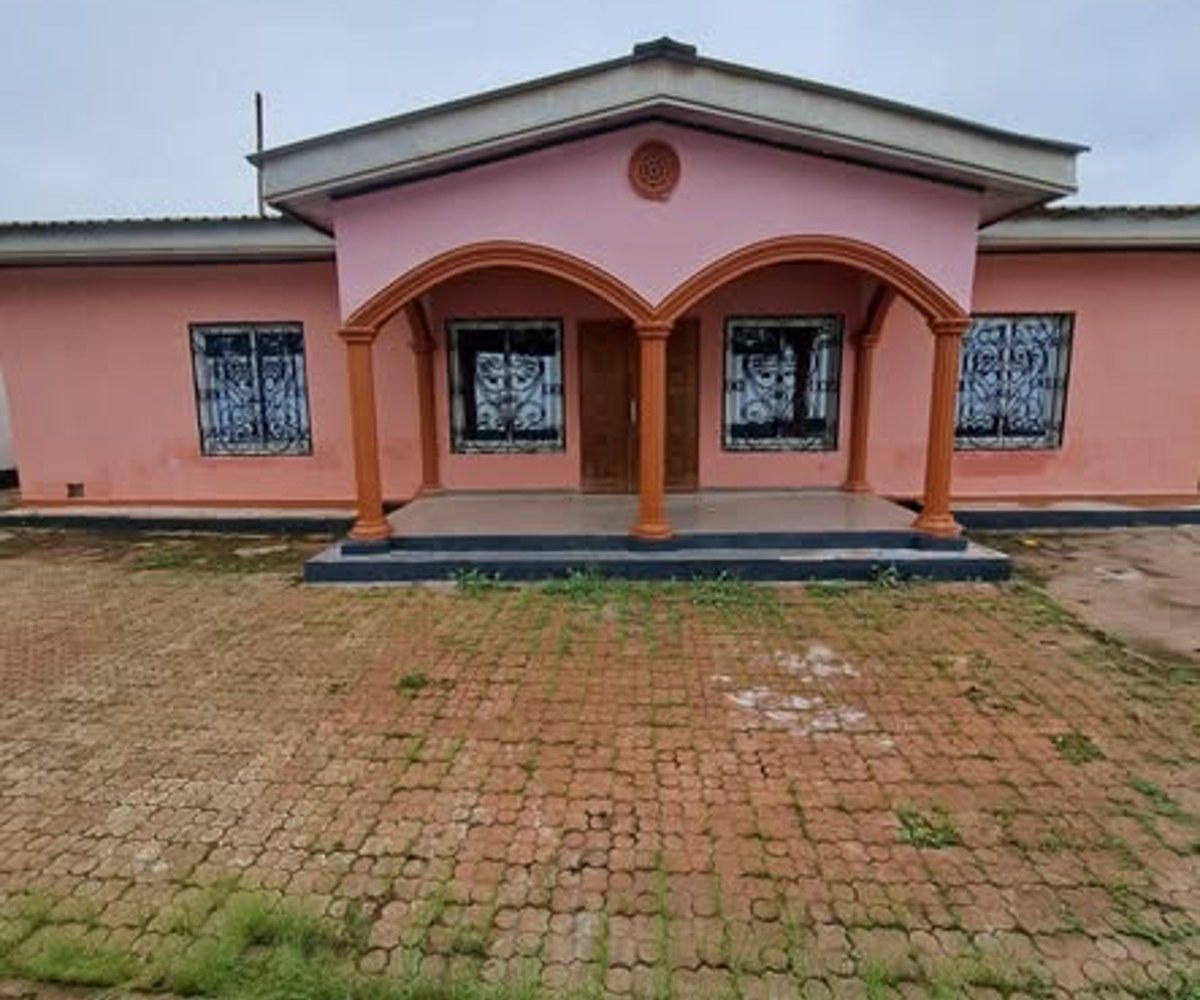 Villa moderne à louer - Odza (Happy)