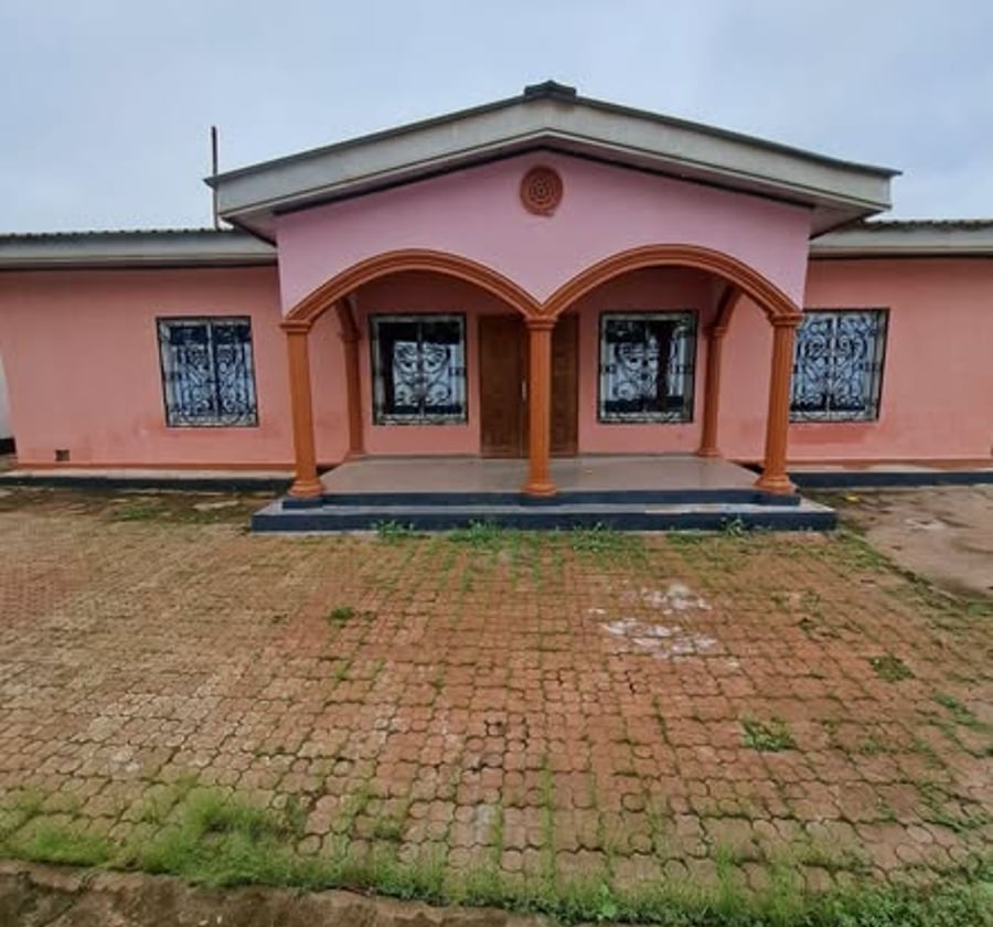 Villa moderne à louer - Odza (Happy)