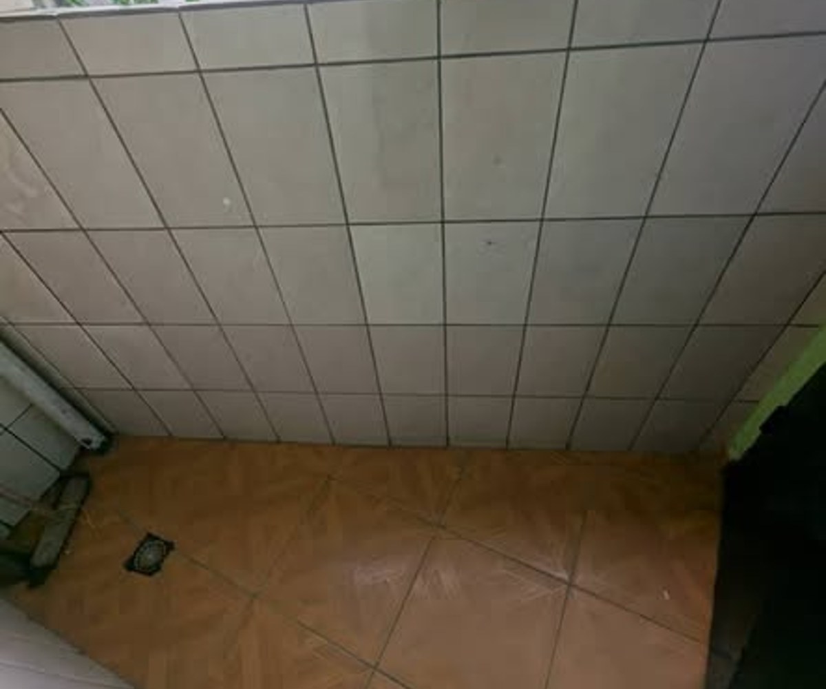 Chambre 3 pièces à Cité des Palmiers – Meublé ? Non, vide