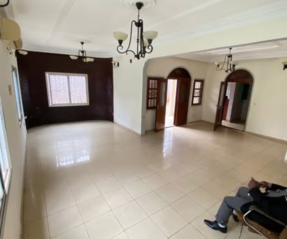 Magnifique duplex haut standing avec dépendance à Odza
