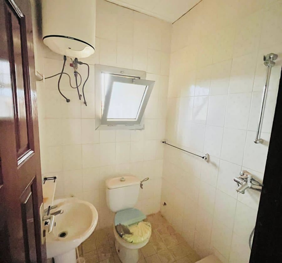 Studio moderne à Biyem Assi Jouvence