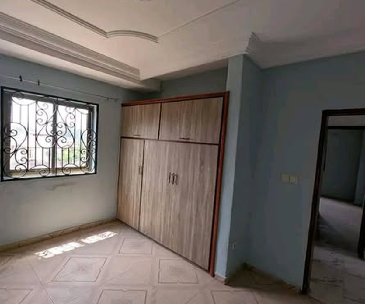 Appartement à louer - Odza petit marché