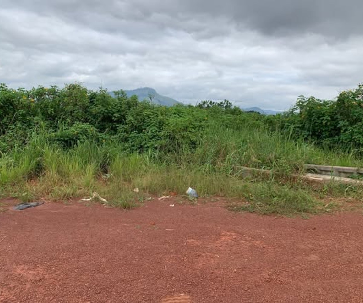 Terrain titré en vente à Ahala m²