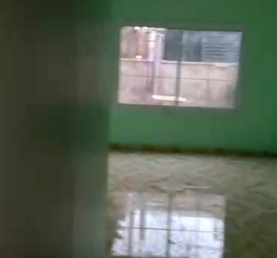 Appartement à louer, Makepe, 2 chambres, 2 douches, parking, gardien