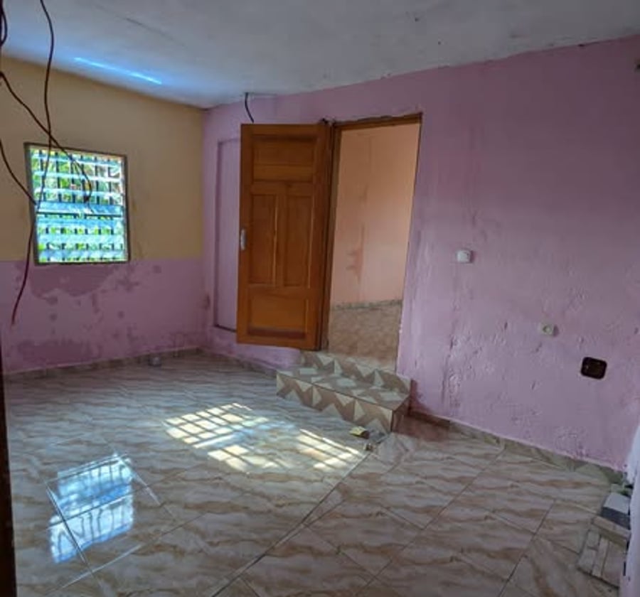 Studio individuel avec véranda - Etoudi - 50 000 FCFA/mois