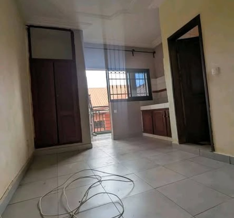Chambre moderne à louer à Emana