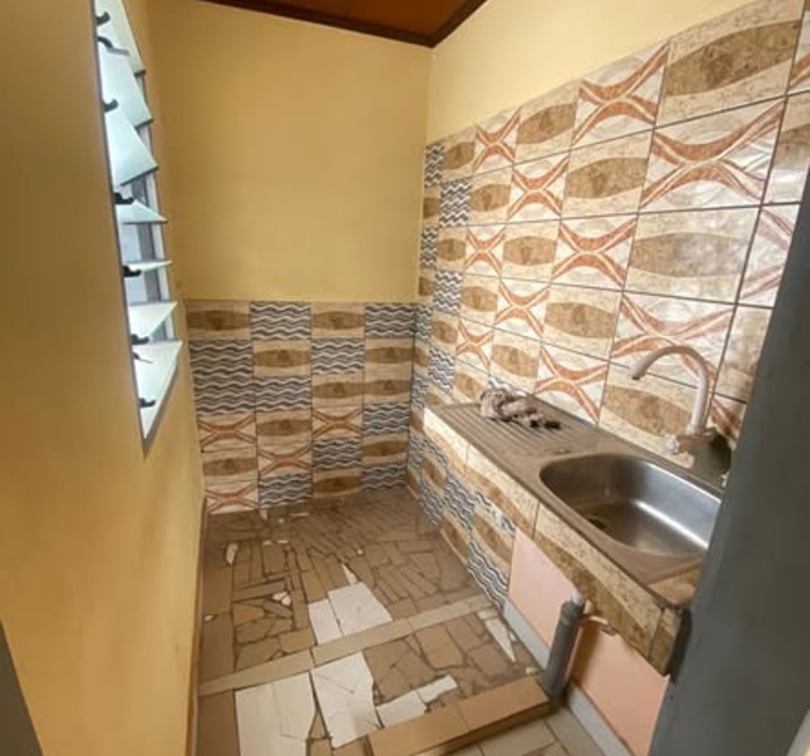 Chambre moderne 3 pièces - PK 14, Douala