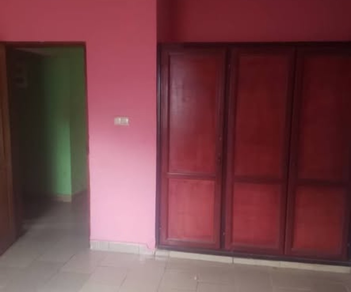 Magnifique et Vaste appartement à louer à Ngousso derrière la pharmacie bleue