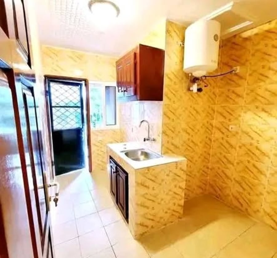 Studio moderne à louer au carrefour Mvan