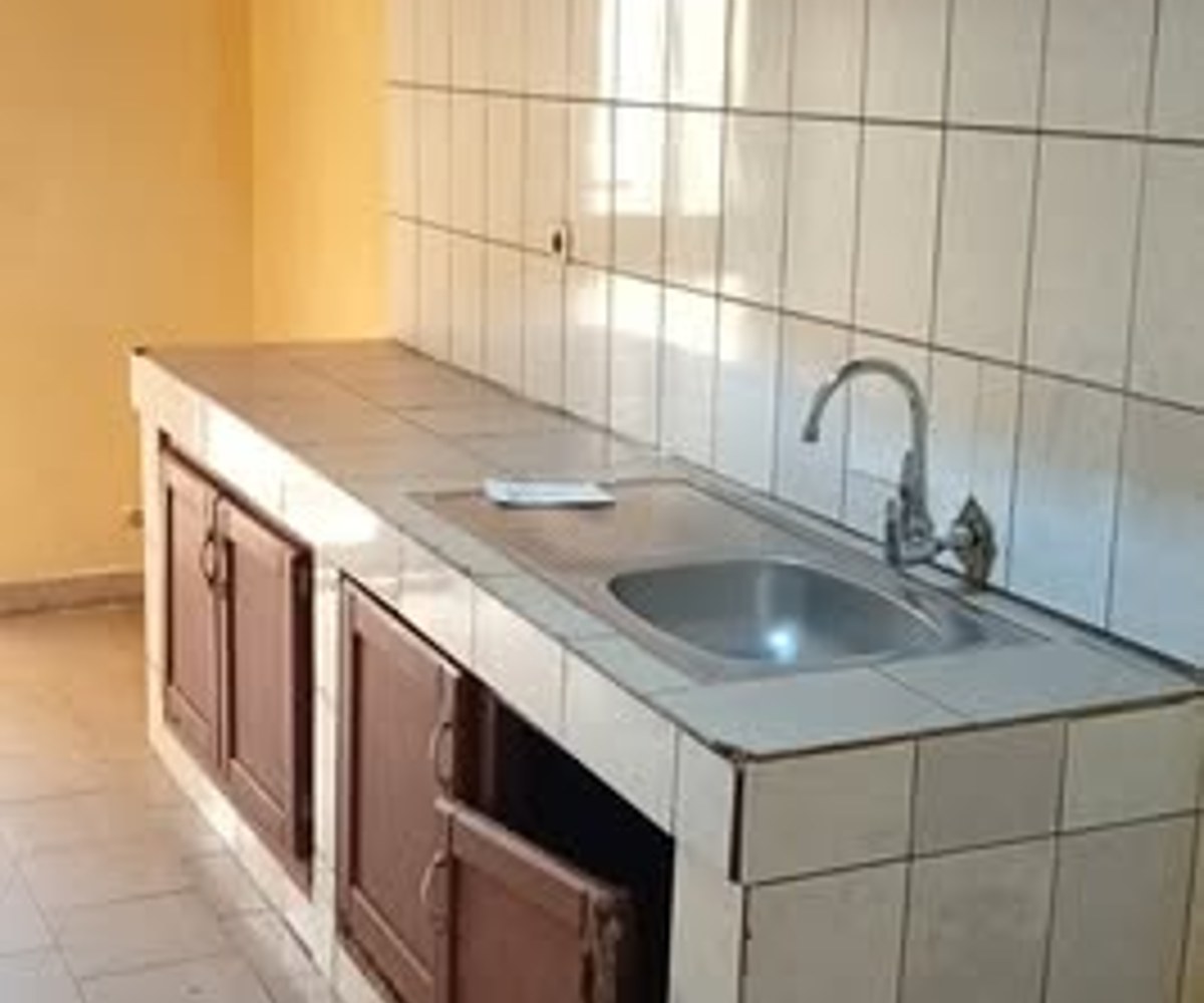 Vaste appartement VIP à louer - Odza