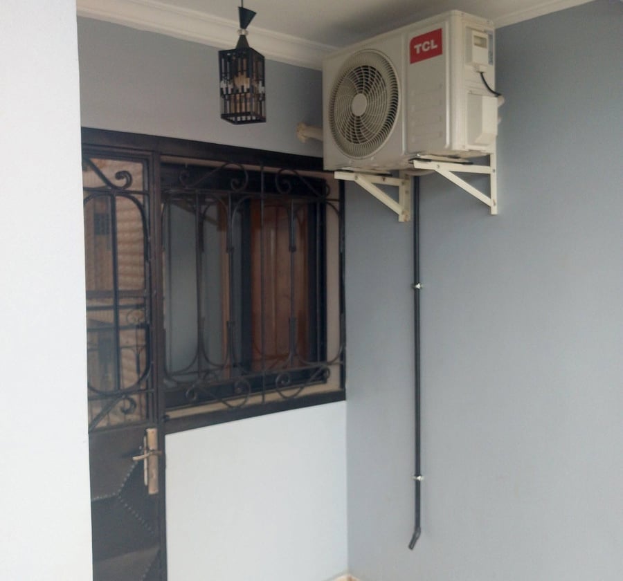 Studio moderne climatisé à Yassa