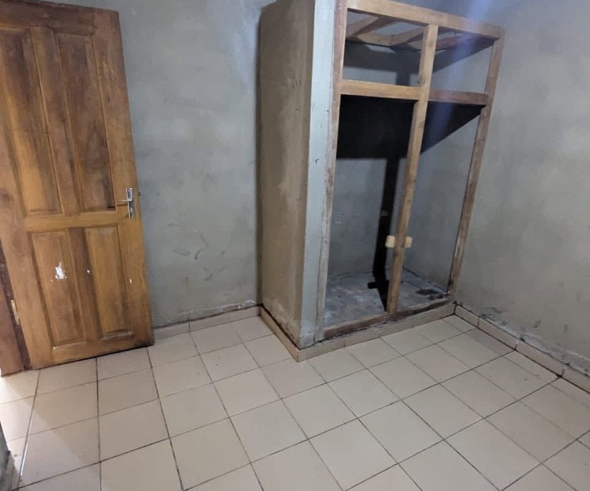 STUDIO À LOUER 35000f à NKOLFOULOU