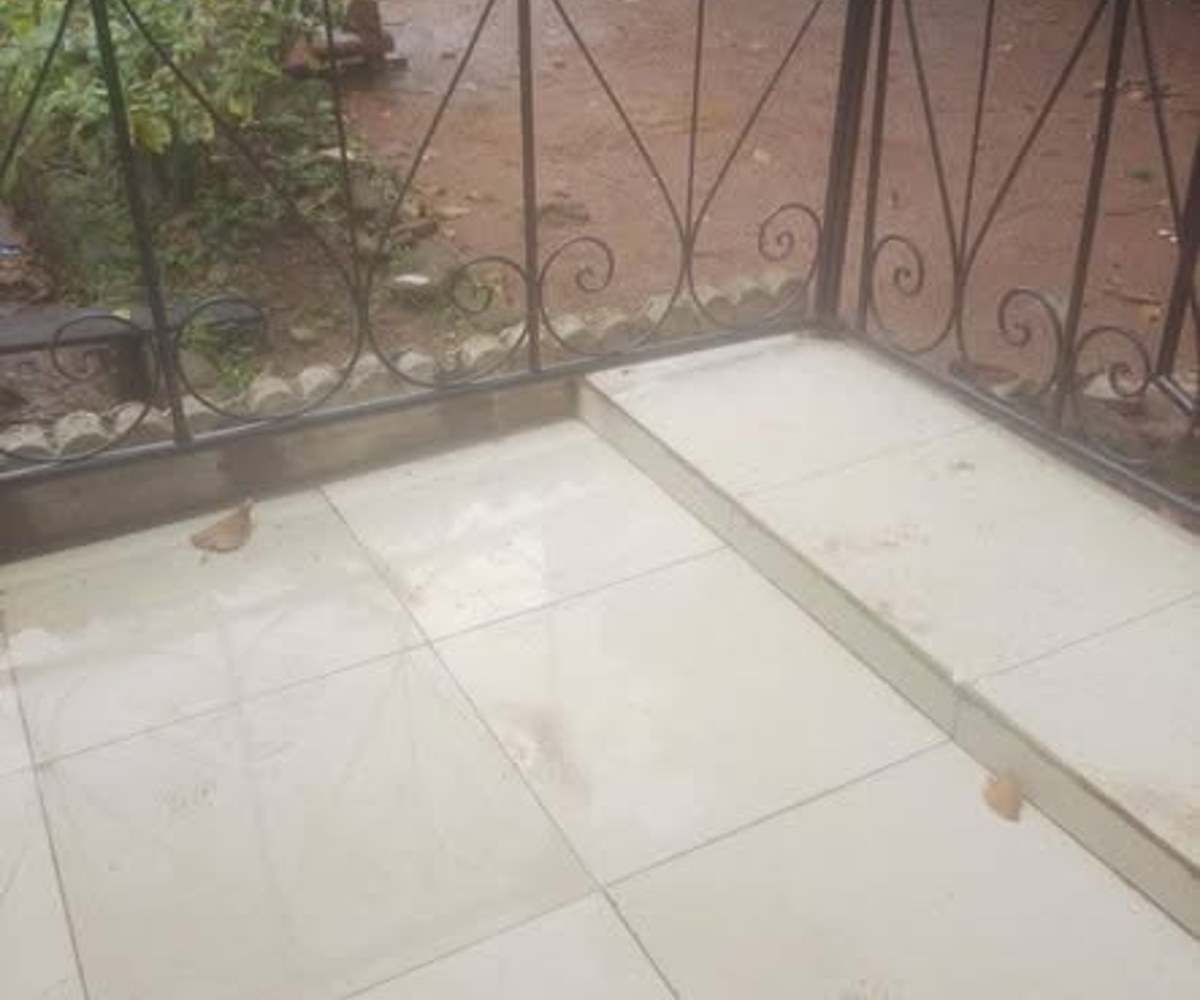 Studio moderne 1 chambre à louer à Santa Barbara - Douala