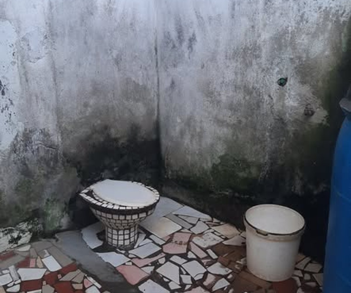 Chambre simple à louer à PK 10, Douala
