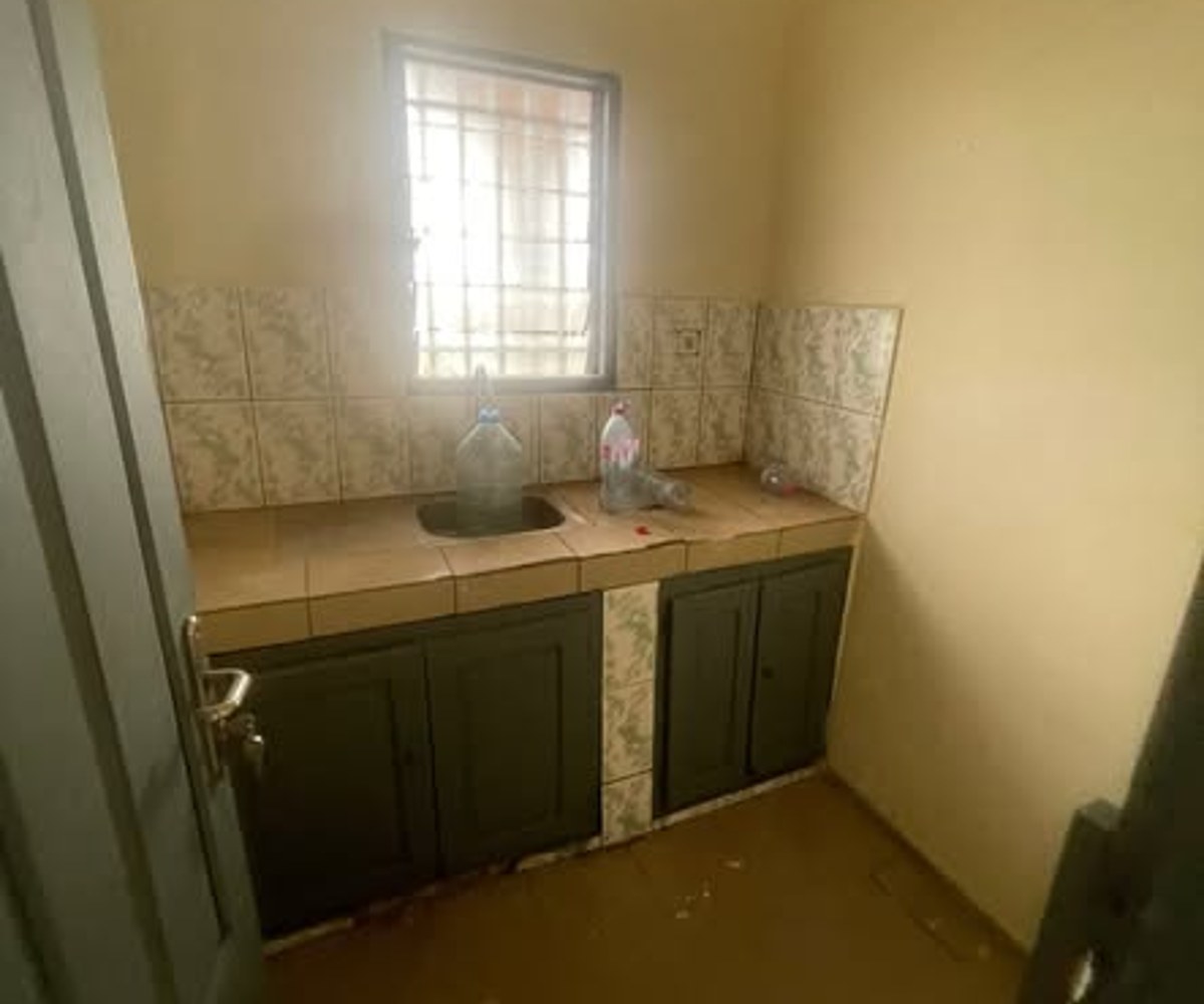 Appartement moderne à louer – Mbankolo