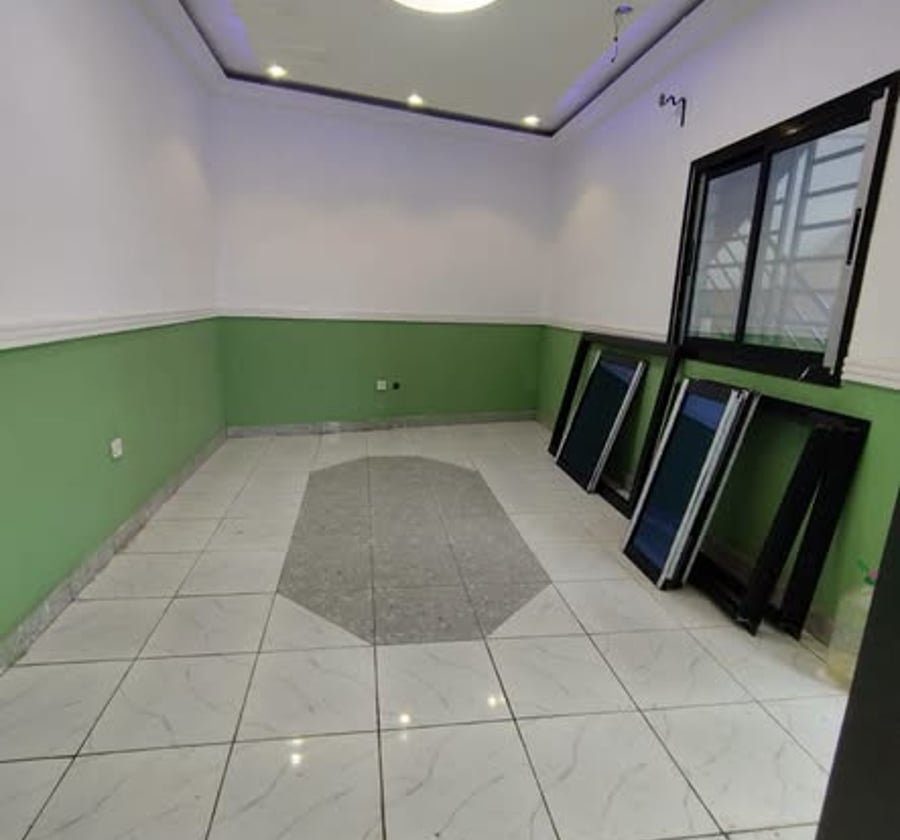 Studio moderne à louer à Nkoabang (Station AXX)