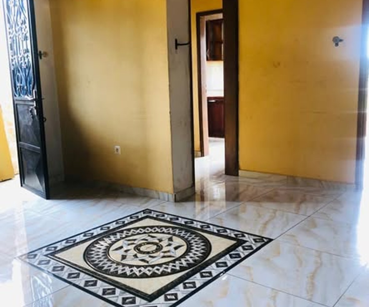 Appartement haut standing 3 chambres à louer Carrefour Efoulan, Yaoundé