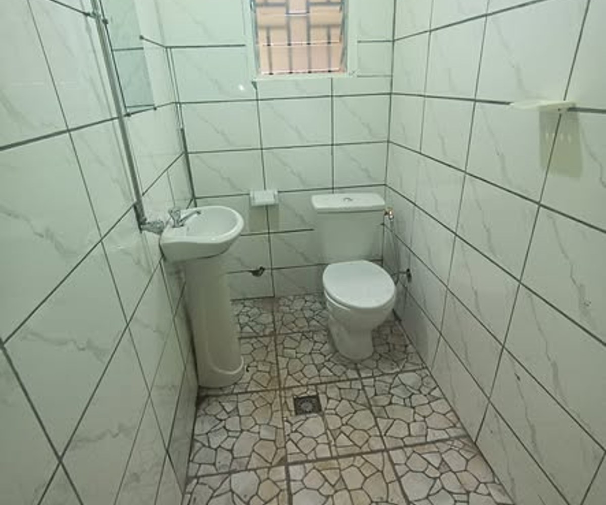 Studio moderne à louer à Biyem-Assi (Acacia) - 65 000 FCFA/mois
