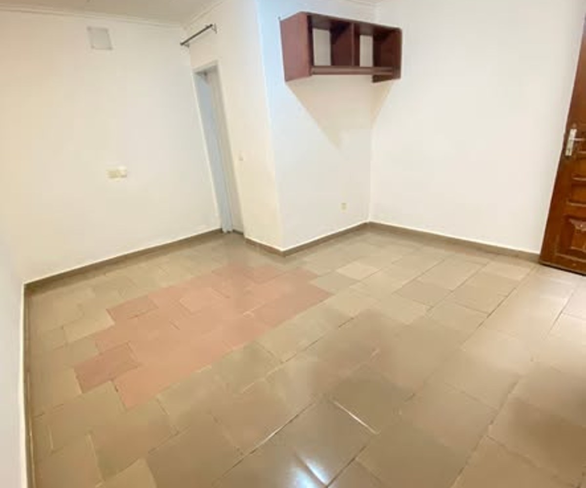 Chambre moderne à Biyem-Assi