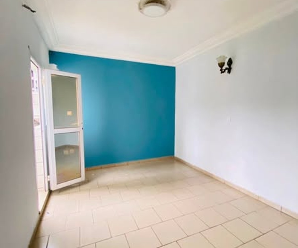 Appartement à louer à Makepe - 150 000 FCFA/mois