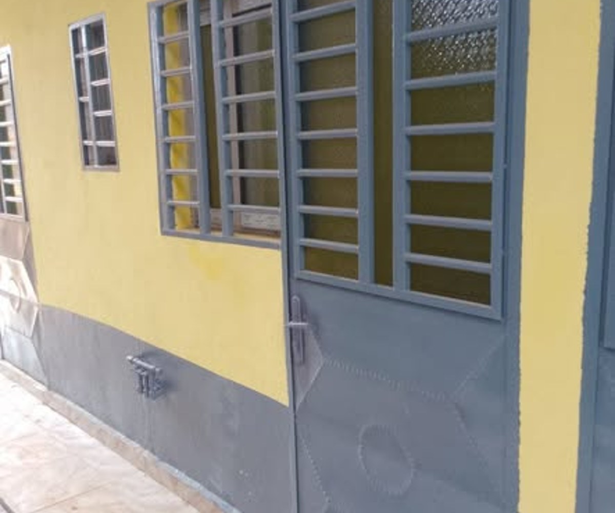 Lots de chambres modernes à Nkoabang