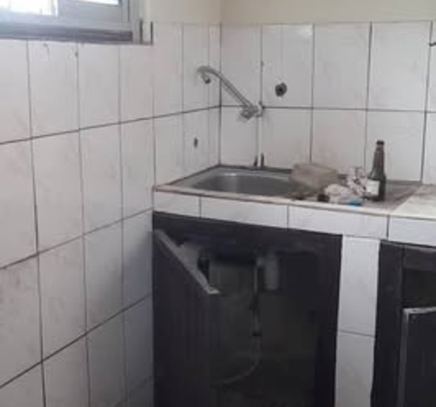 Appartement moderne à louer - PK 12 Marché