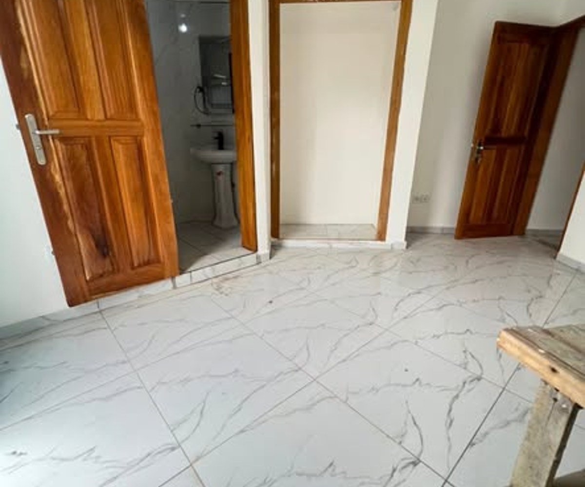 Appartement haut standing à louer à Makepe