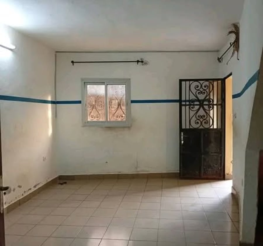 Joli studio moderne à Beedi