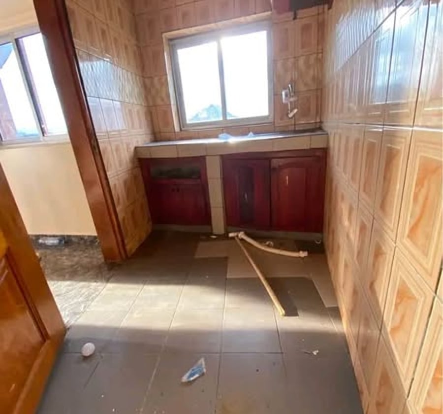 Appartement 2 chambres à louer - Logbaba, Douala