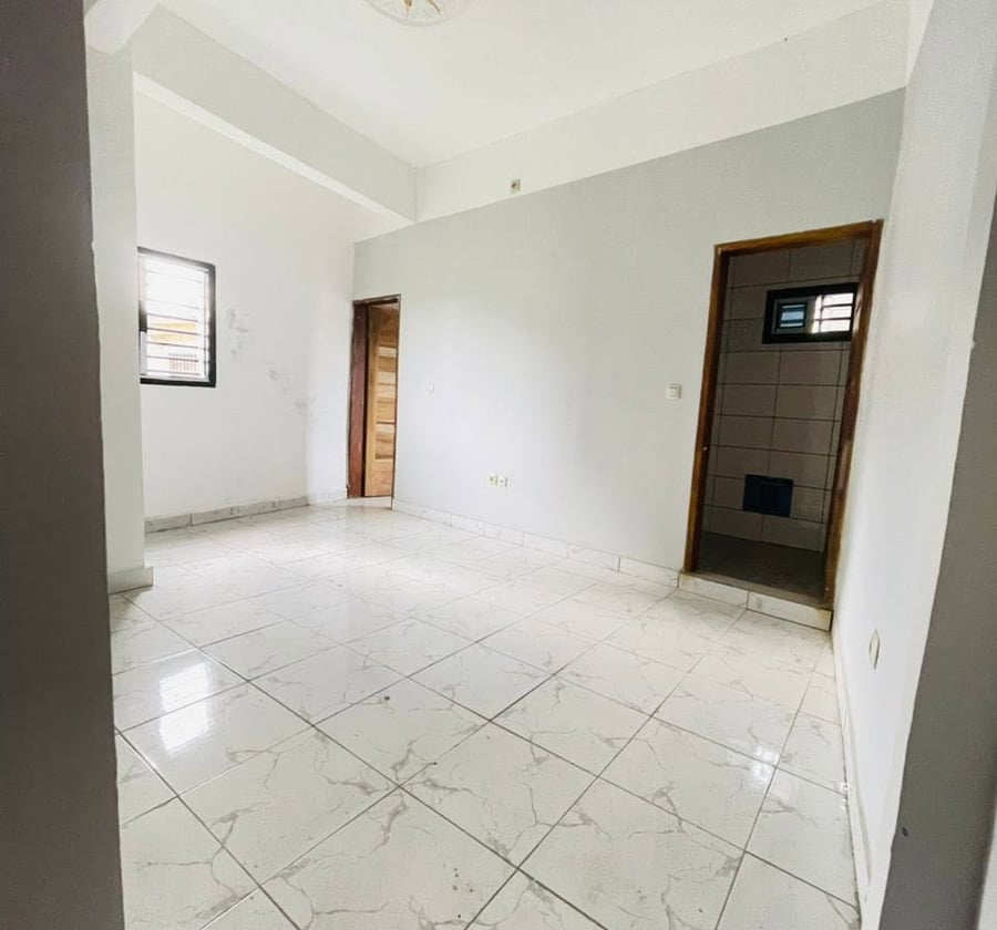Chambre moderne haut standing à Logbessou