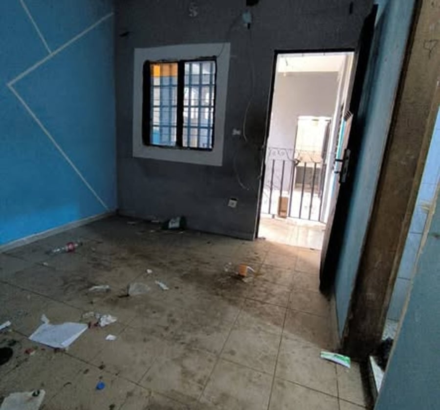 Vaste chambre moderne à louer près du Collège La Conquête