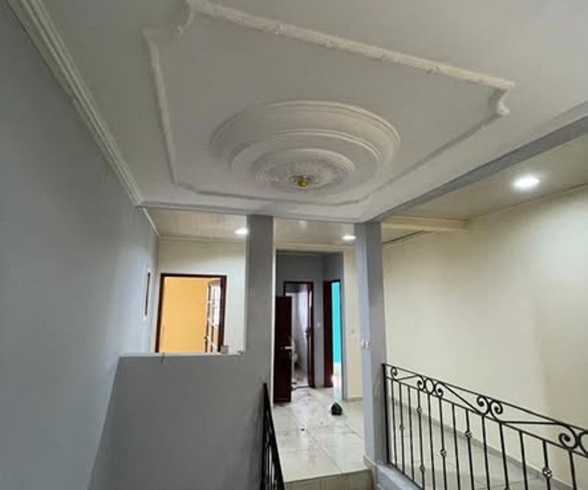 Duplex 6 chambres à louer - Logpom, Douala