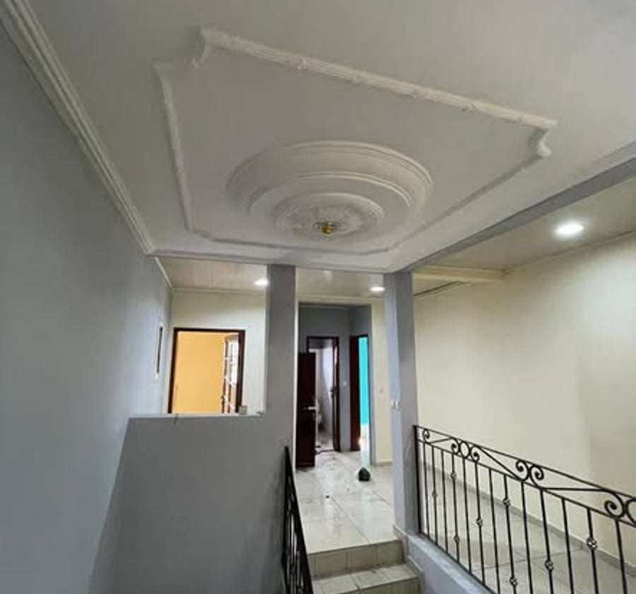 Duplex 6 chambres à louer - Logpom, Douala
