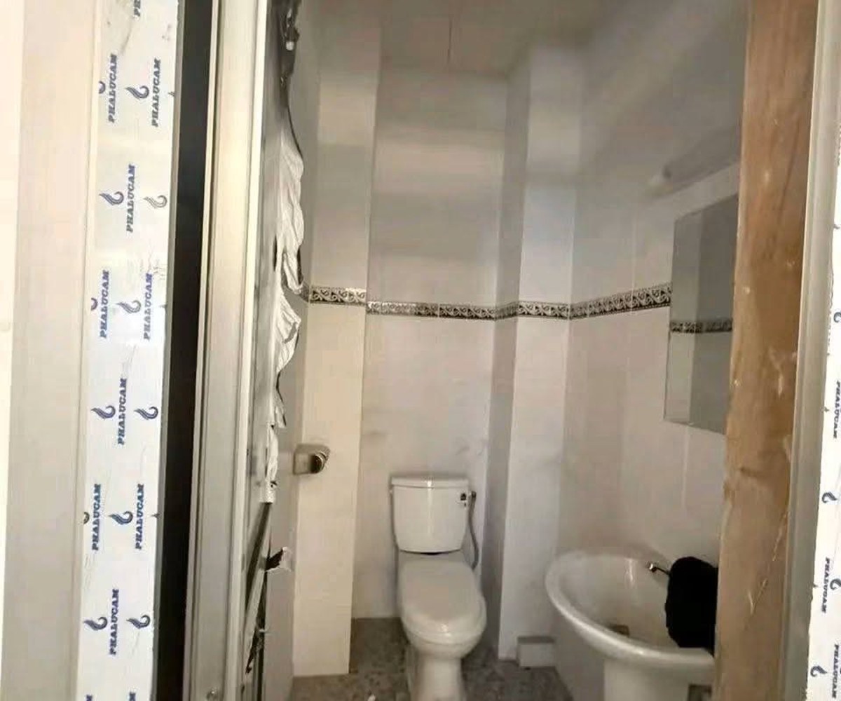 Espace commercial à louer - Bonapriso, Douala