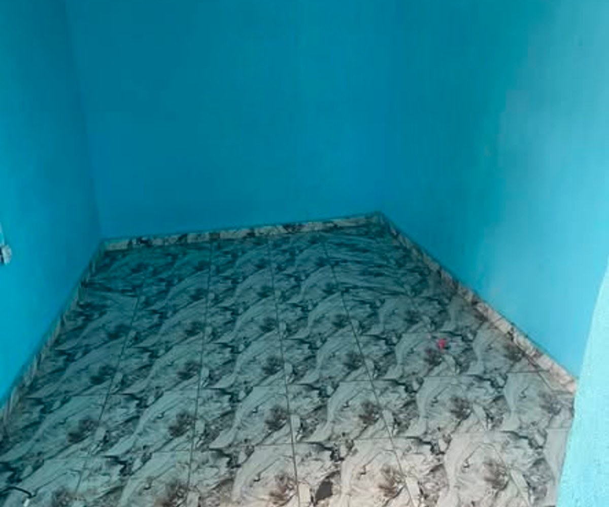Chambre moderne 3 pièces à Ndogbong