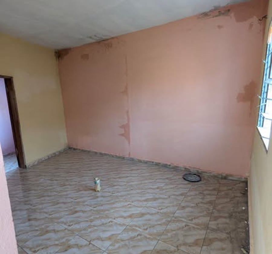 Studio moderne individuel à louer à Étoudi