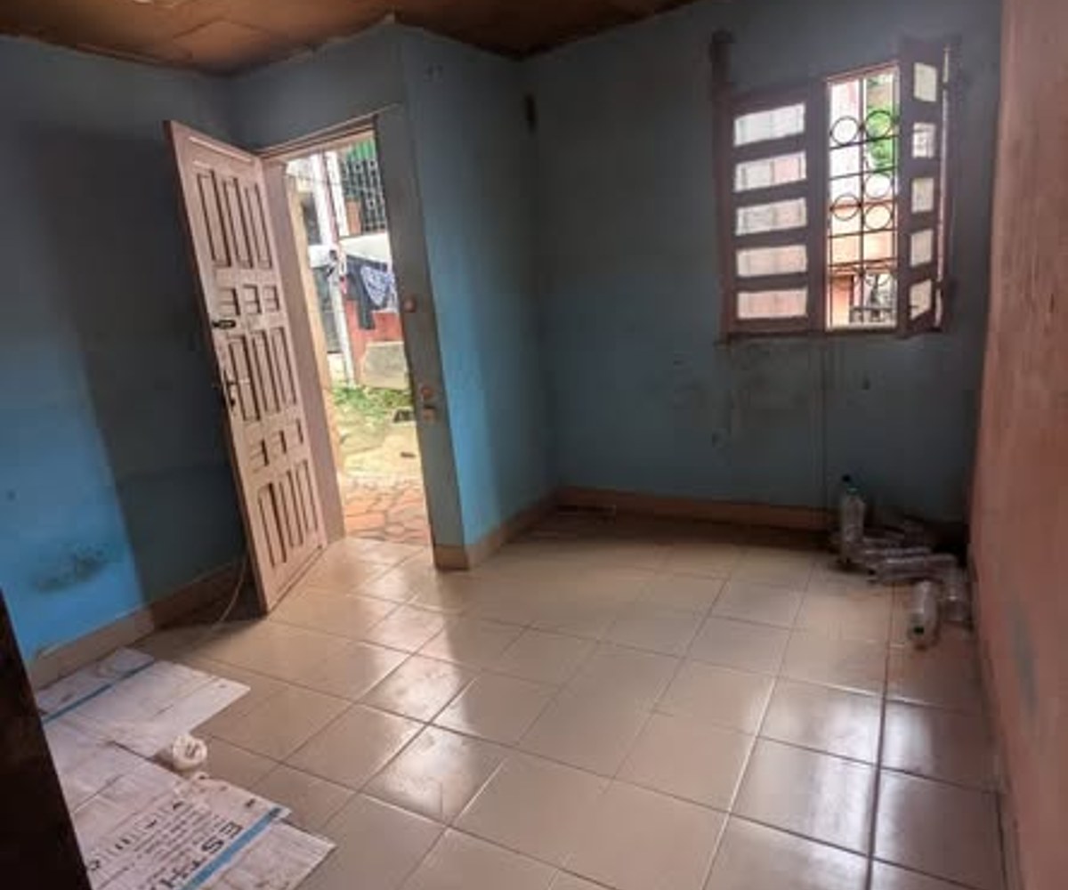 Chambre moderne à TKC supérette