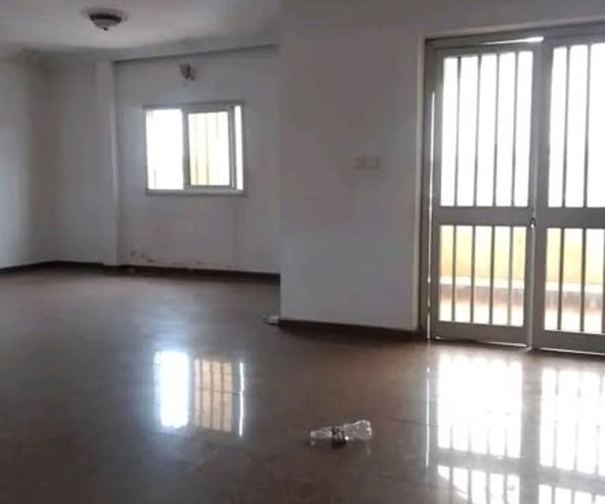 Appartement spacieux et staffé à Mvog-Ada