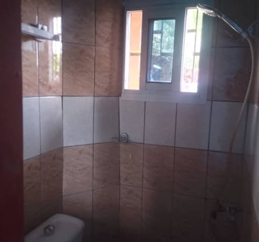 Chambre moderne à PK 16 - Douala