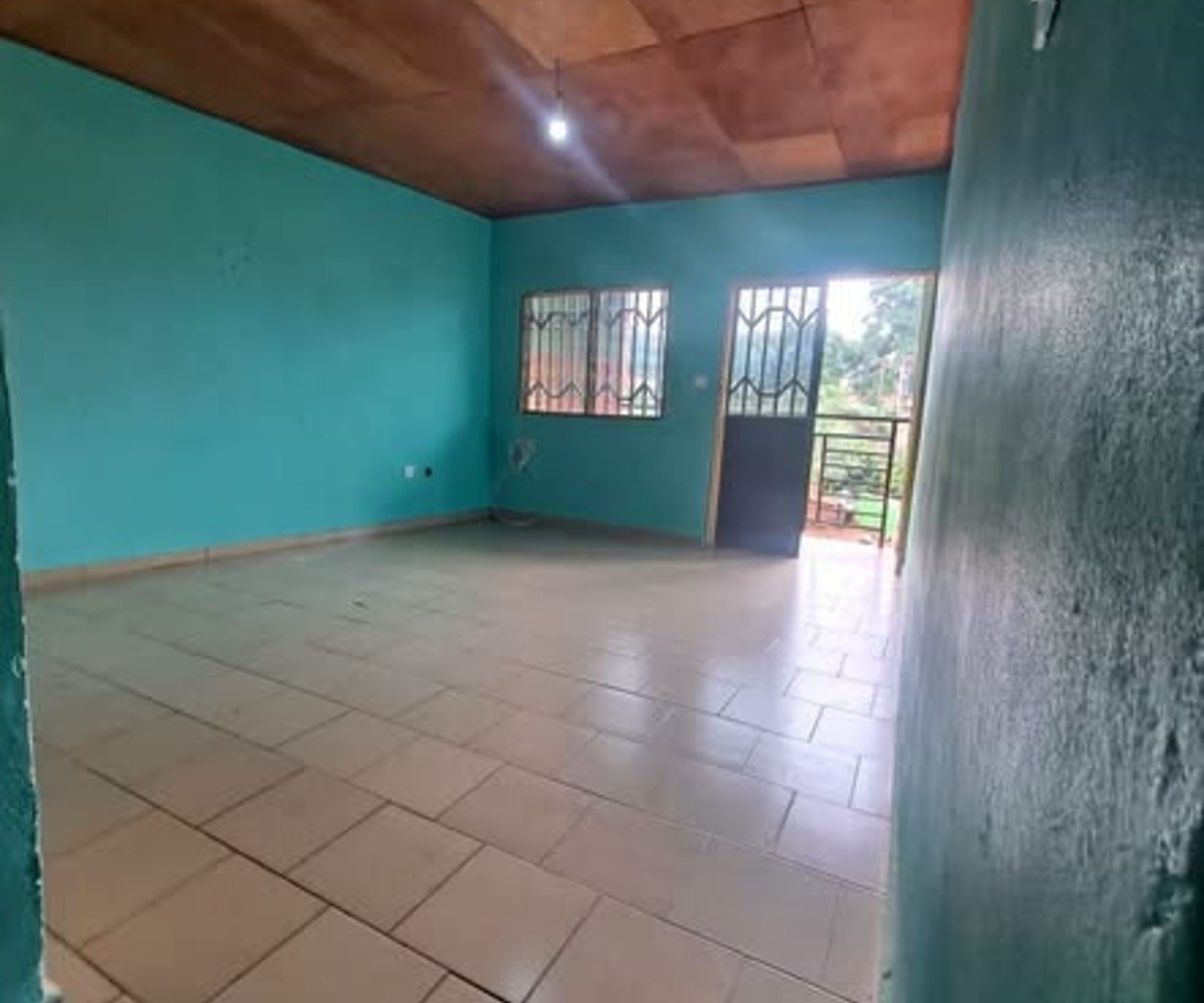Appartement 2 chambres - Nkolfoulou - 75 000 FCFA/mois
