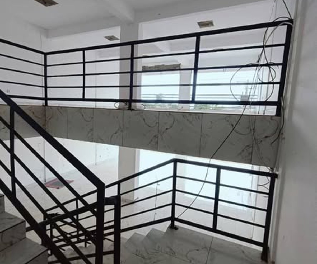 Magasin à louer à Yaoundé Ahala