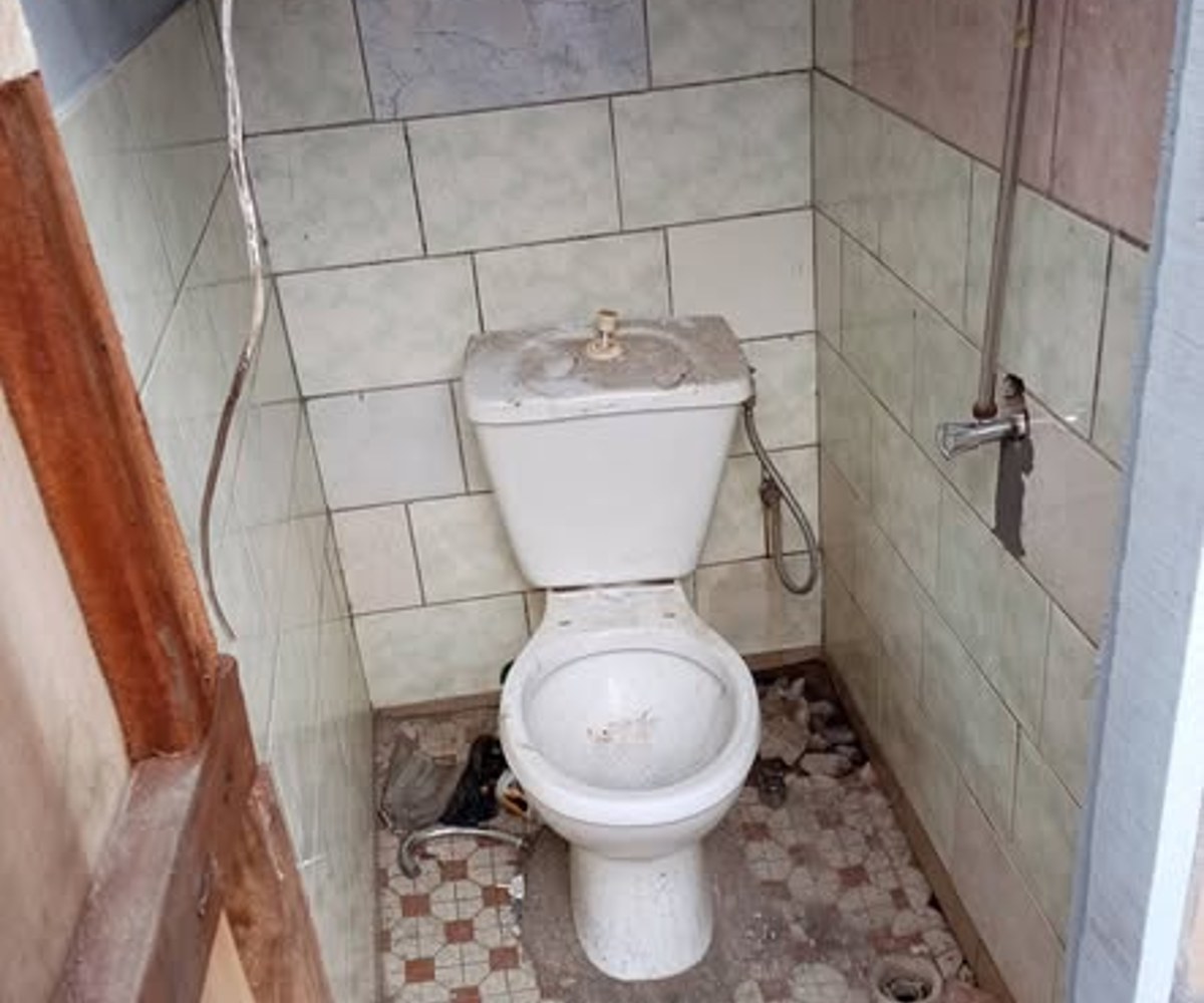 Maison basse à louer à Logbaba