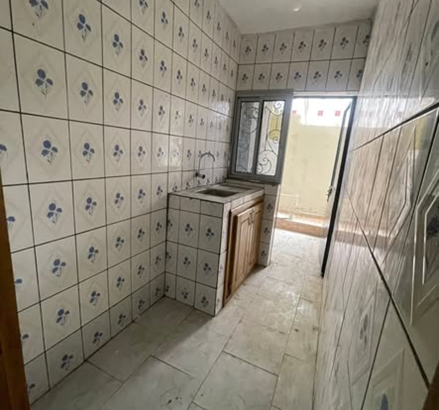 3 studios modernes neufs à Kotto - Douala