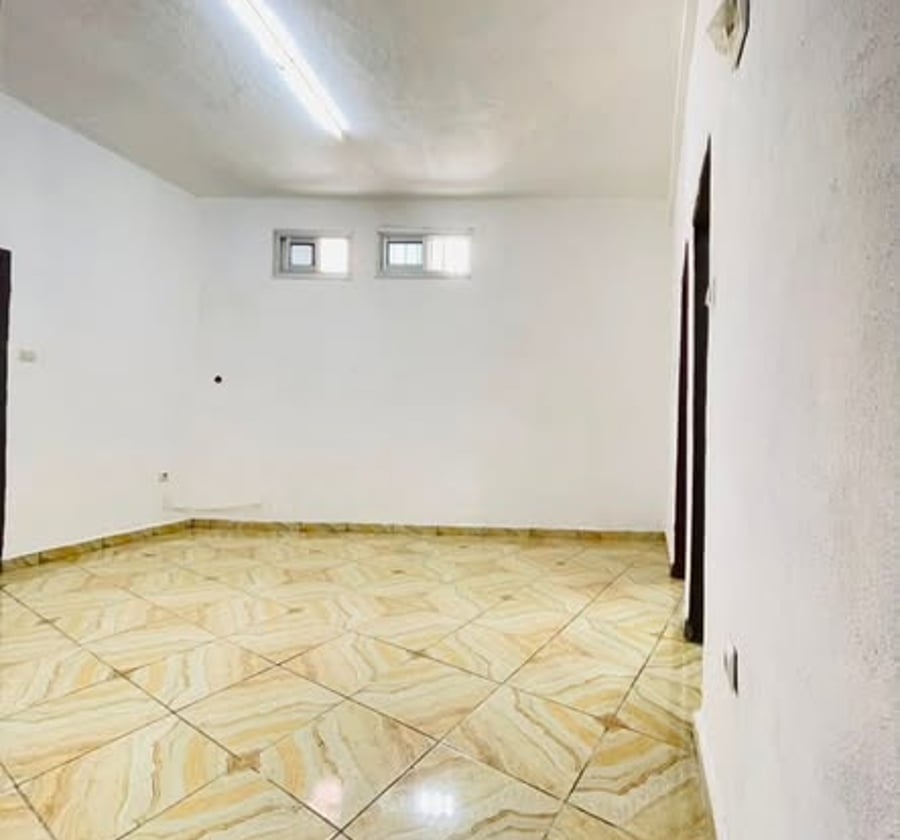 Studio moderne à louer – Logpom Bassong