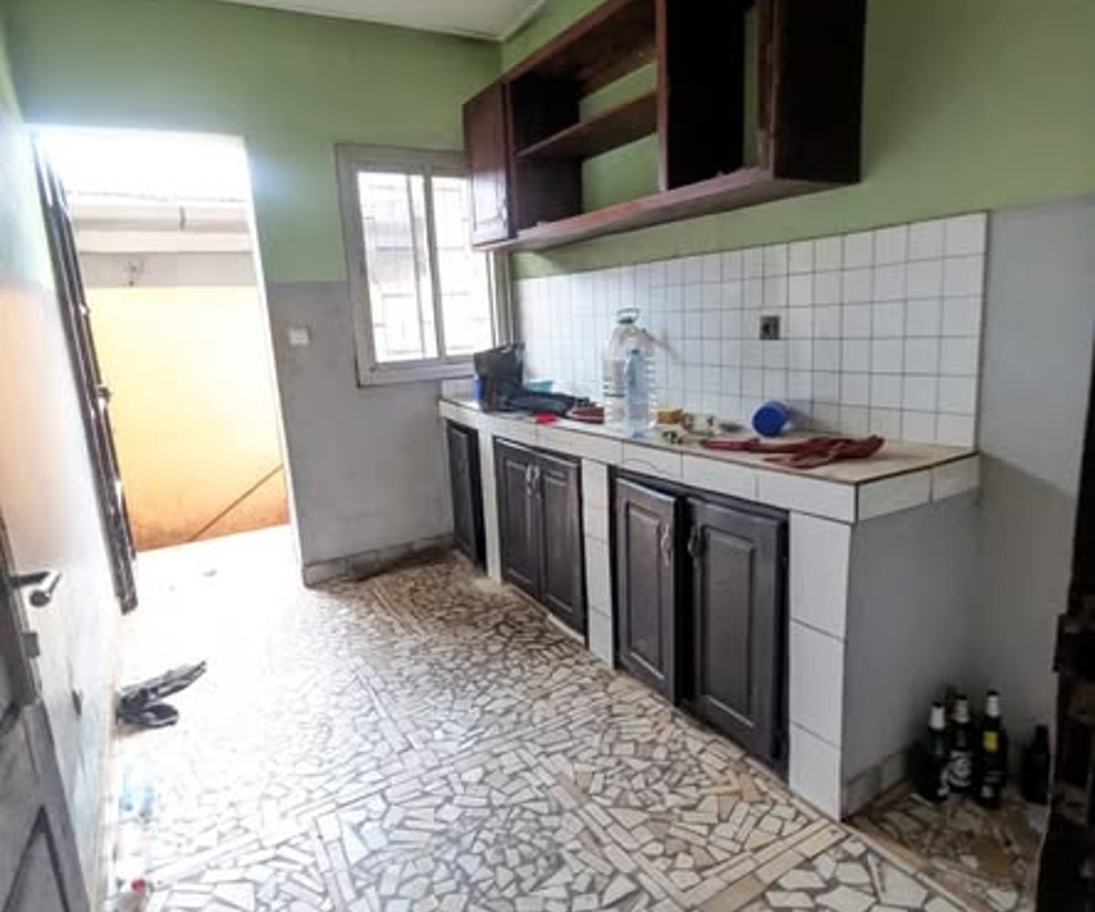 Villa à louer à Biyem-Assi - 3 chambres, 2 douches