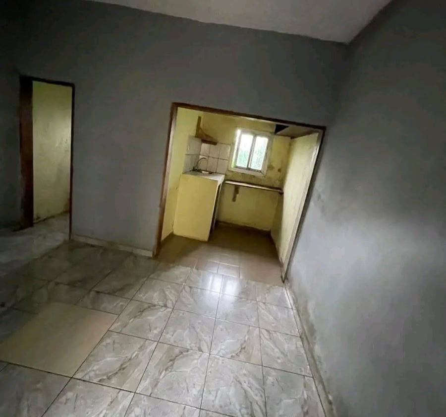 Chambre moderne 3 pièces - Omnisport, Yaoundé
