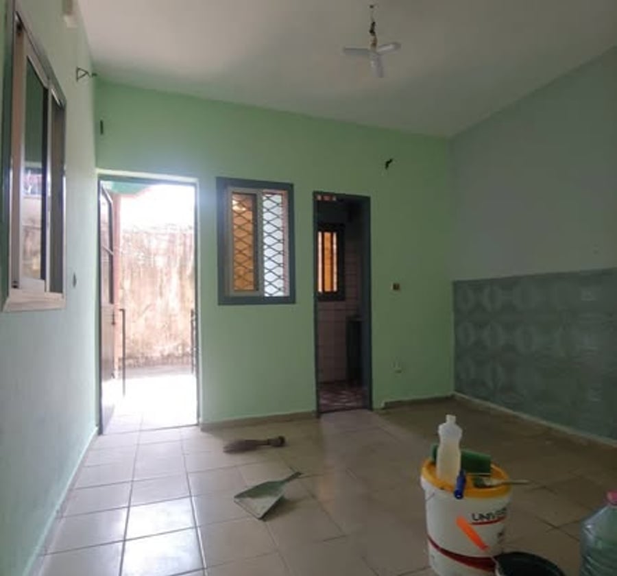 Studio moderne à Kotto Antenne - 60 000 FCFA/mois