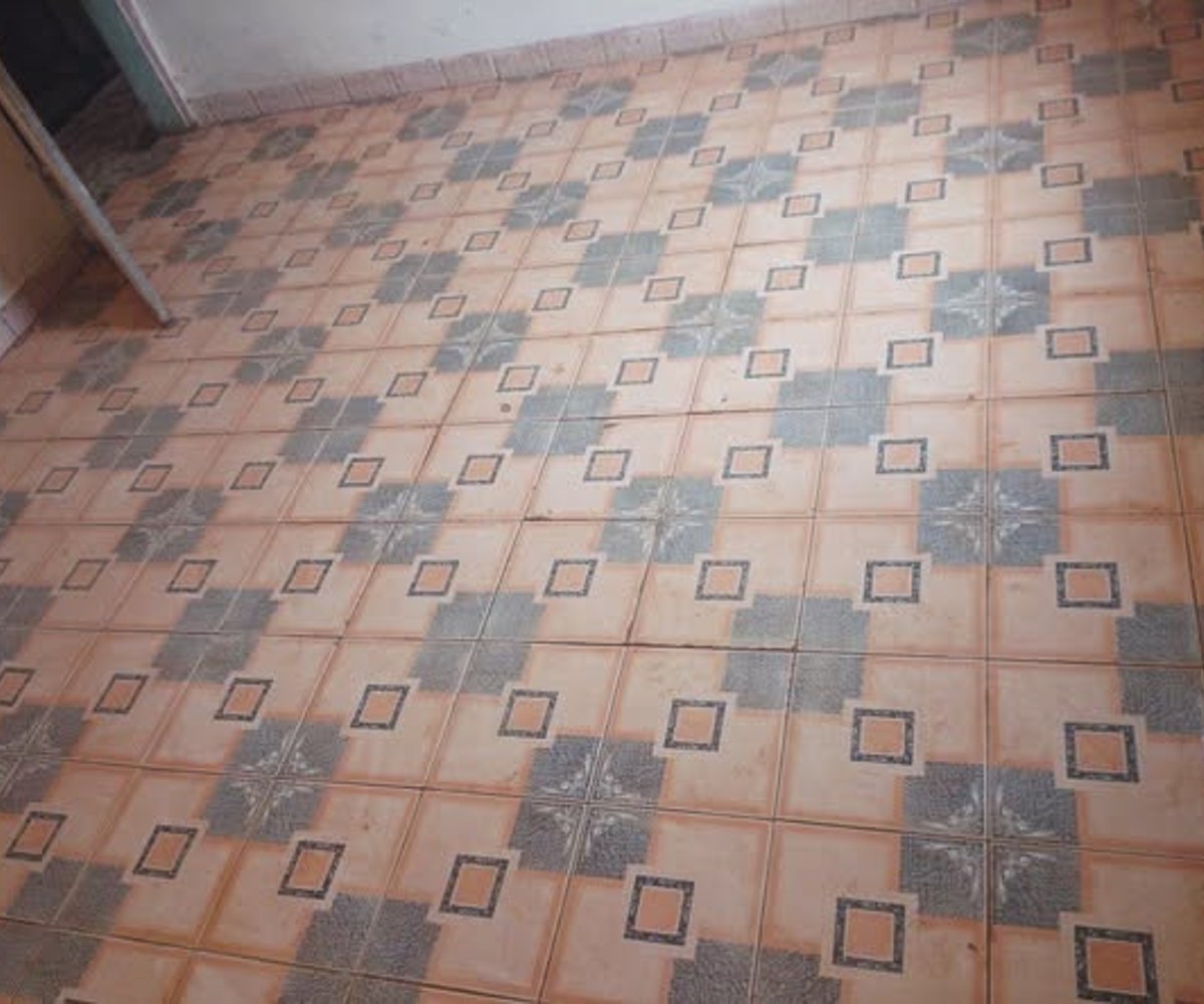 Grand studio simple à Mimboman Château