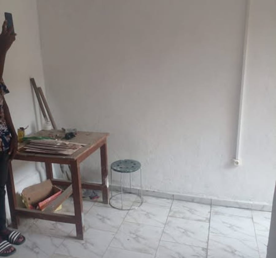 Chambre moderne à louer à Bonamoussadi