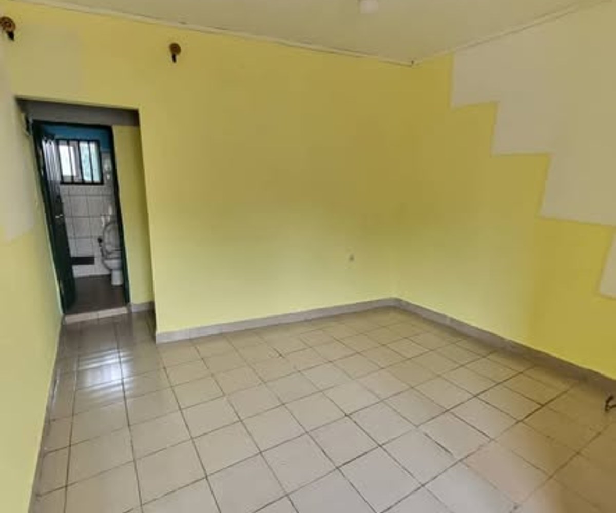Studio moderne à louer à Biyem-Assi